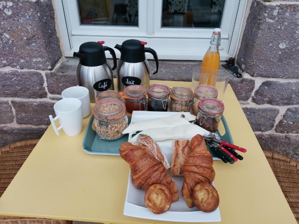 Les Brassins Du Dillon Villa Moyon Kültér fotó